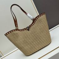 Valentino Rockstud Shopping Bag In Riffia Beige