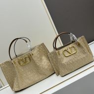 Valentino VLogo Signature Shopping Bag with Studs In Toile Iconographe Raffia Beige