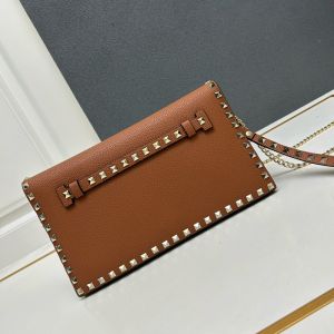 Valentino Large Rockstud Wristlet Clutch with Chain In Grainy Calfskin Brown